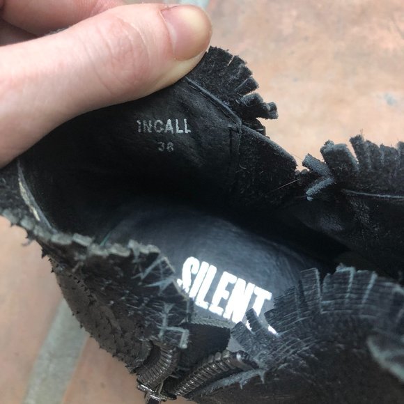 Silent D Black Leather Fringe Booties Incall - Picture 5 of 6